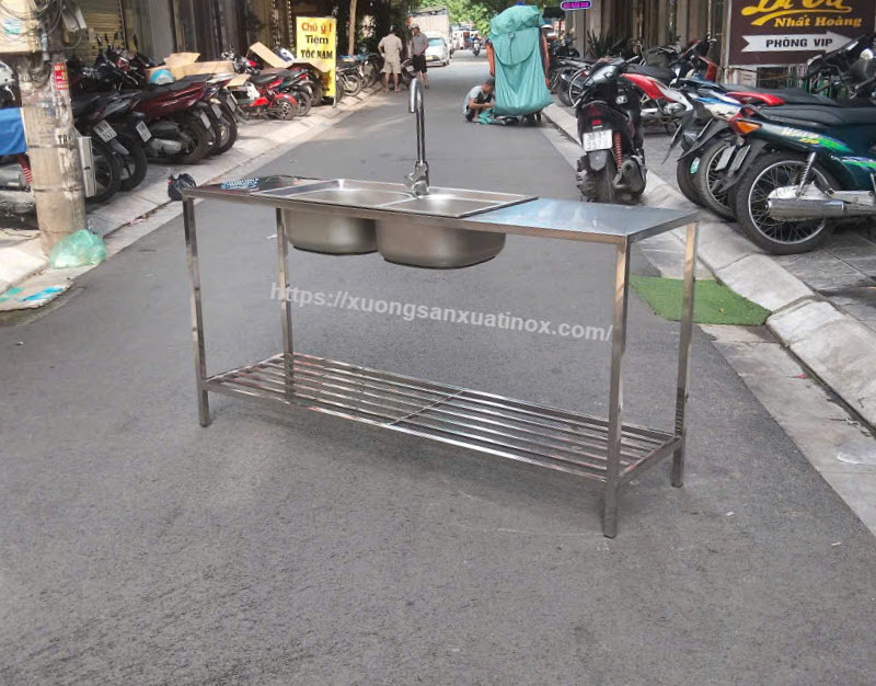ban-bep-inox-co-chau-rua-2-ho-3