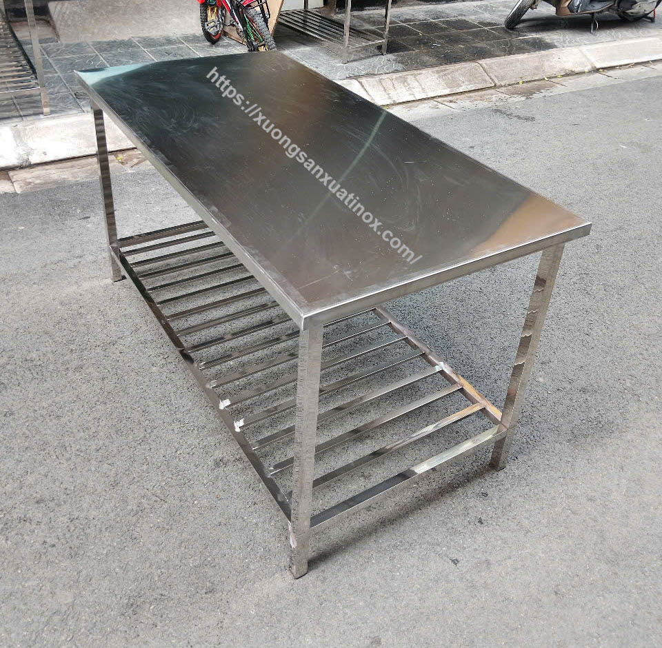 https://xuongsanxuatinox.com/ban-bep-inox-cong-nghiep-9