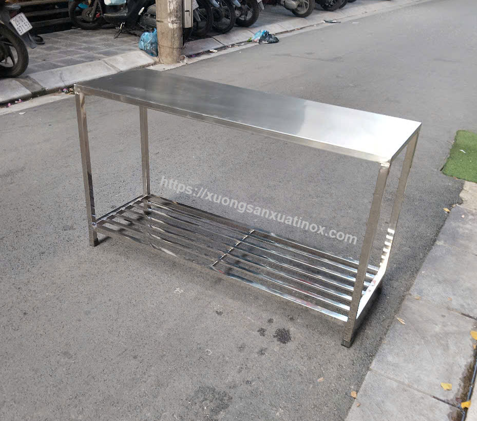 https://xuongsanxuatinox.com/ban-bep-inox-gia-dinh-6