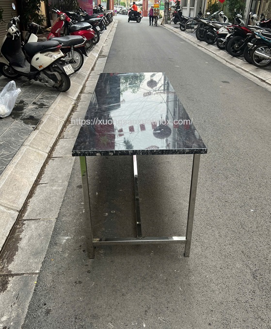 https://xuongsanxuatinox.com/Bàn inox mặt đá 304 chữ nhật