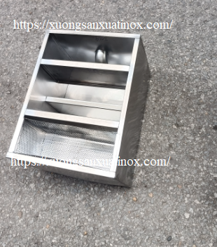 https://xuongsanxuatinox.com/bay-mo-inox-gia-re-6