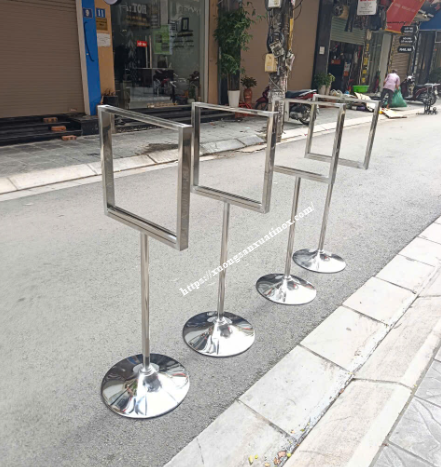 https://xuongsanxuatinox.com/Biển chỉ dẫn nhà hàng khách sạn
