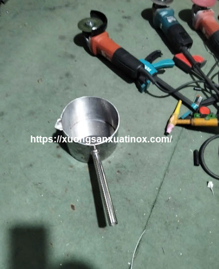 Ca múc khuôn khôm loại 1,8 lít