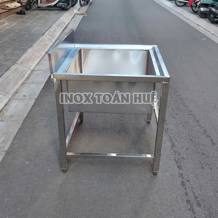 https://xuongsanxuatinox.com/Chậu rửa đơn 1 hố inox công nghiệp Hà Nội