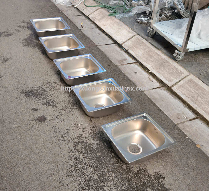 https://xuongsanxuatinox.com/Chậu inox 1 hố âm bàn Hà Nội