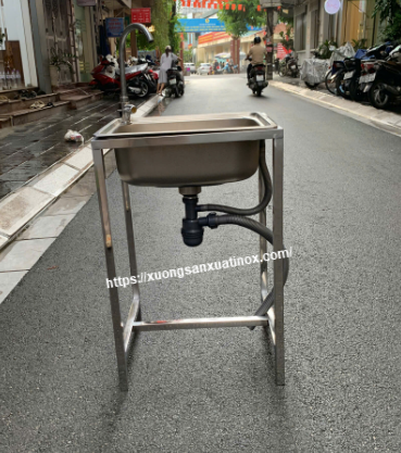 https://xuongsanxuatinox.com/chau-rua-inox-don-co-chan-4
