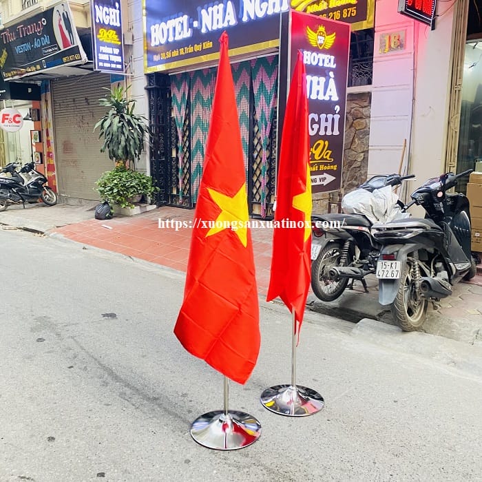 https://xuongsanxuatinox.com/Cột cờ inox cố định giá tốt  - Hình ảnh