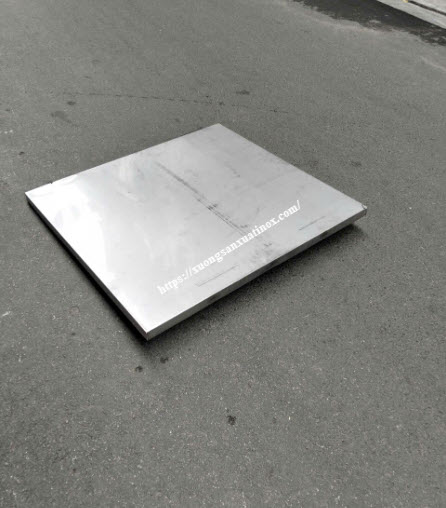 Cửa thăm inox cho mái tum