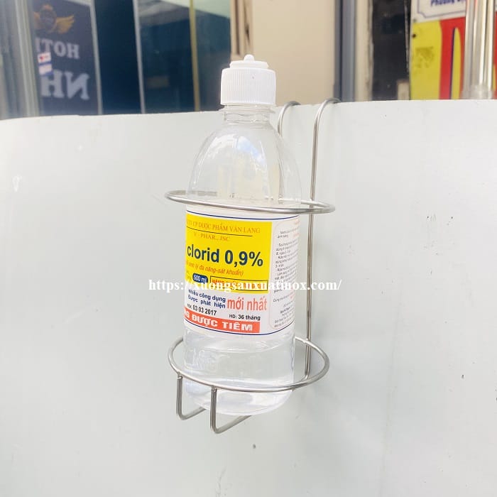 https://xuongsanxuatinox.com/Giá để chai sát khuẩn inox-Hình ảnh