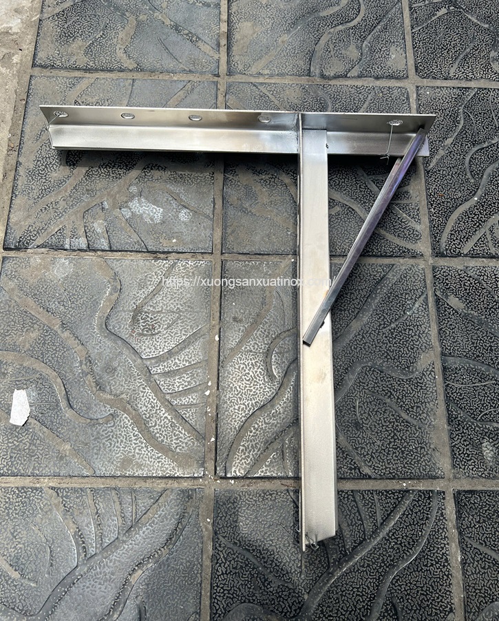 Giá đỡ điều hòa inox