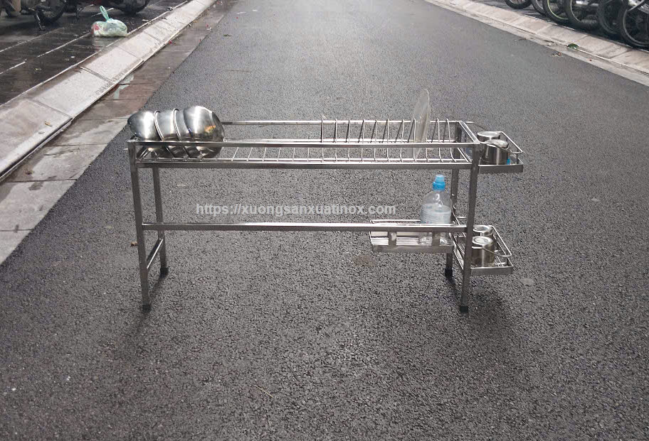 gia-up-bat-inox-dat-tren-bon-rua1 gia-up-bat-inox-dat-tren-bon-rua1