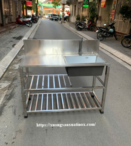 Kệ bếp có chậu rửa