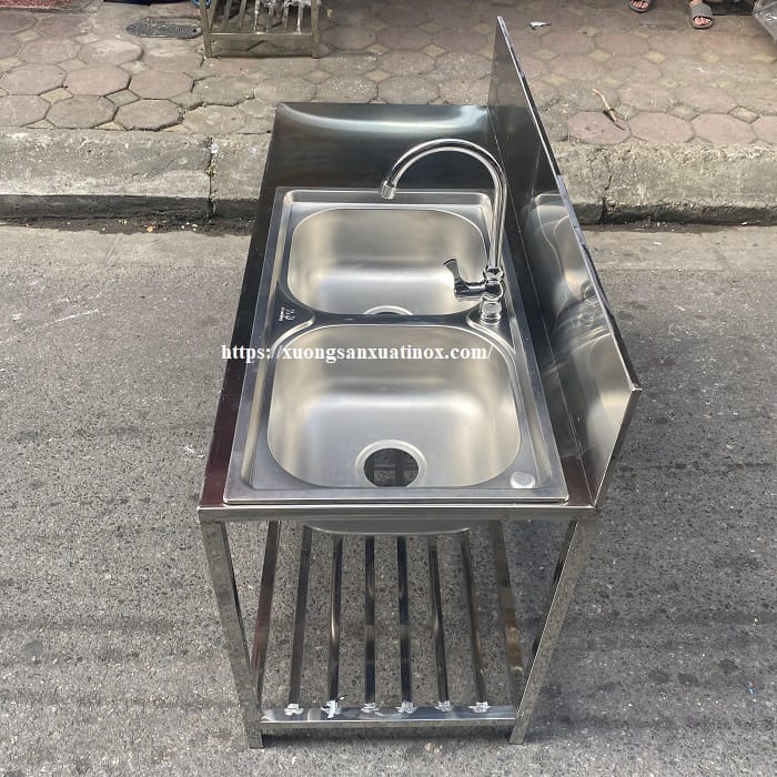 https://xuongsanxuatinox.com/Kệ chậu rửa bát inox 2 hố- Hình ảnh