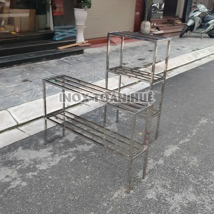 https://xuongsanxuatinox.com/ke de bể cá cảnh 5