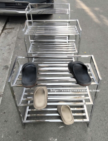 https://xuongsanxuatinox.com/Kệ để dép inox 304.Hình ảnh 1