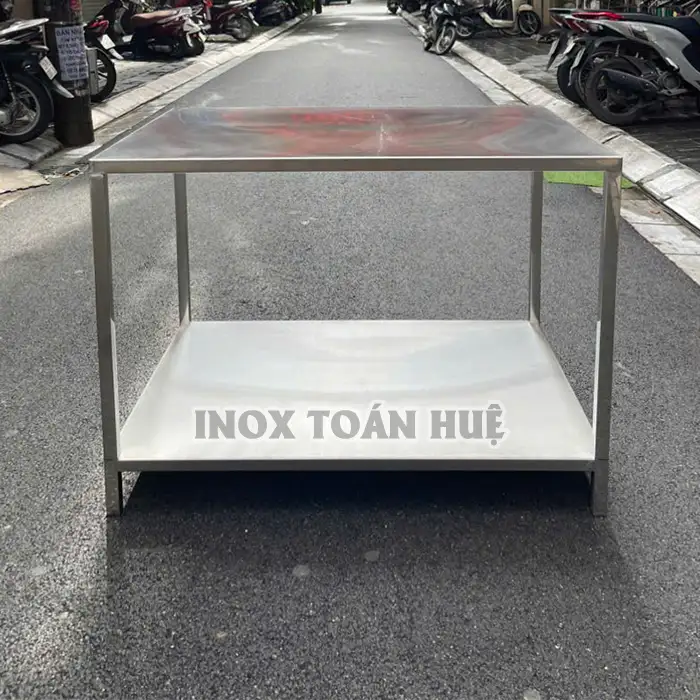 https://xuongsanxuatinox.com/Ke inox 2 tang gia re