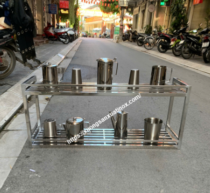 https://xuongsanxuatinox.com/ke-inox-2-tang-theo-yeu-cau-3