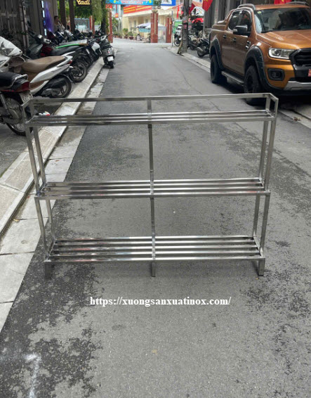 Kệ inox 3 tầng để chậu hoa