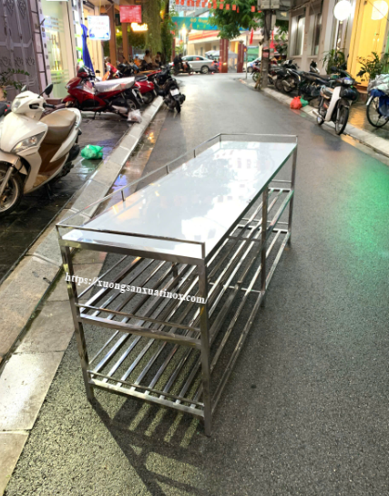 Kệ inox ba tầng làm theo một kích thước