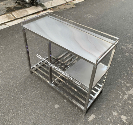 https://xuongsanxuatinox.com/ke-inox-da-nang-co-hoc-chua-do-va-ke-duoi-5