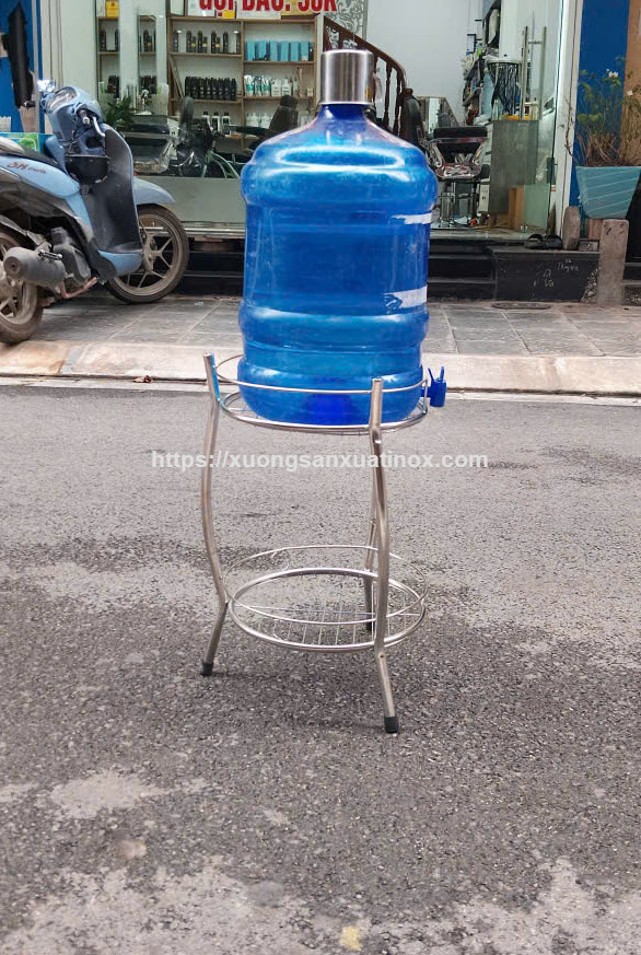 https://xuongsanxuatinox.com/ke-inox-de-binh-nuoc-20-lit-4