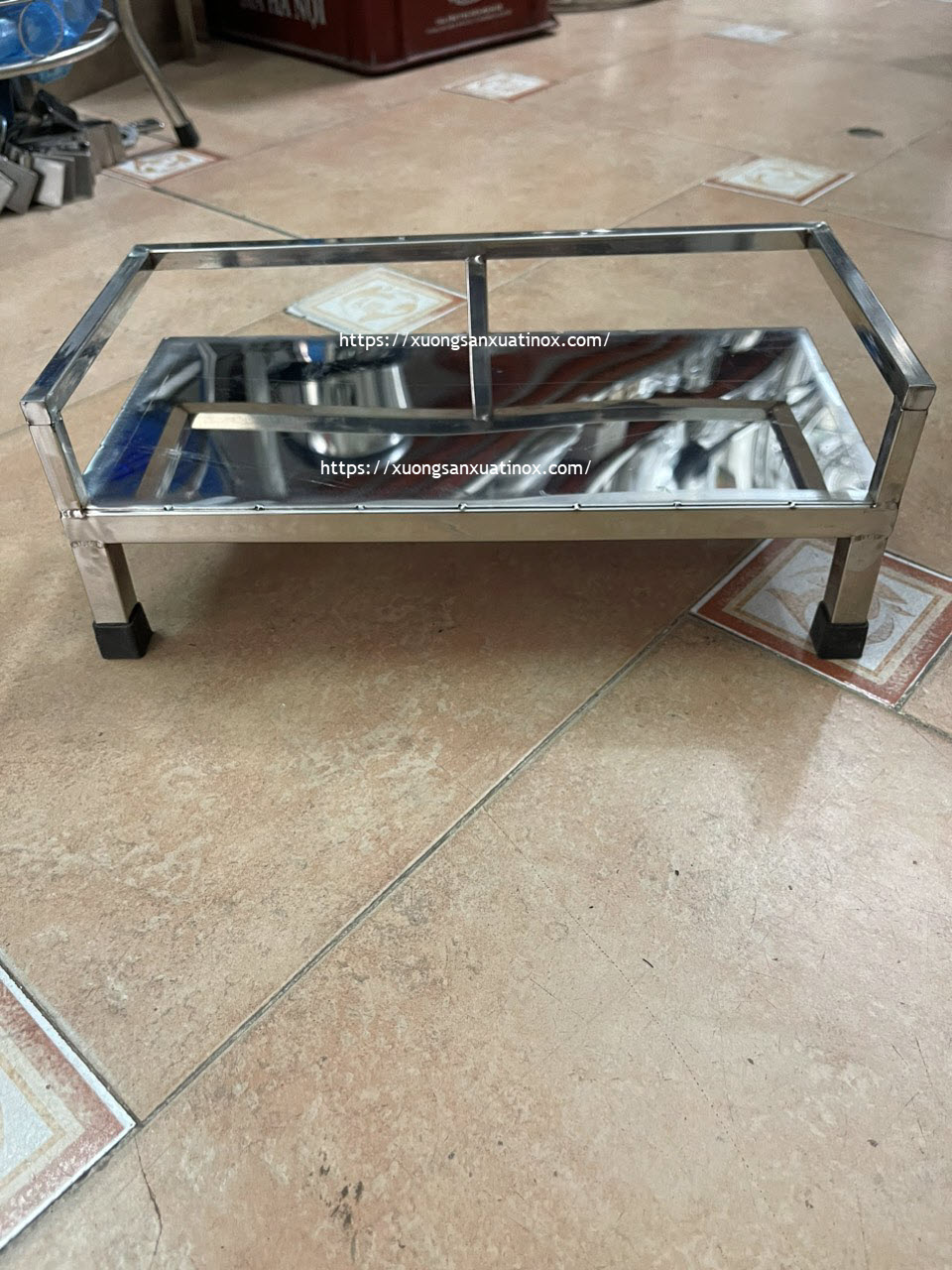 Kệ inox kê máy sinh tố