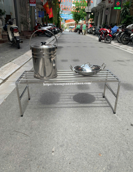 https://xuongsanxuatinox.com/kệ để đồ inox 1 tầng Hình ảnh