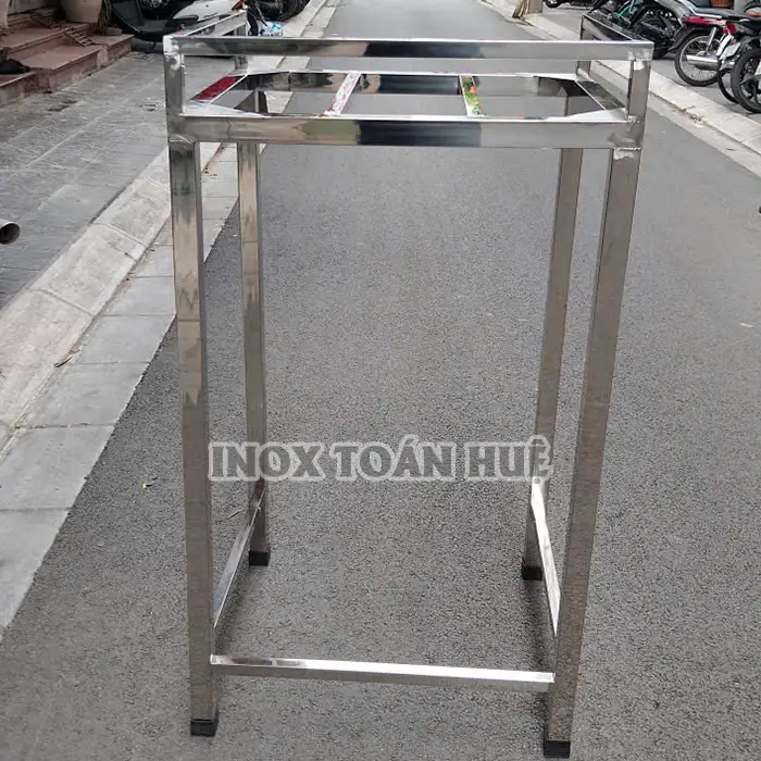 https://xuongsanxuatinox.com/Kệ máy giặt - máy sấy inox gia đình 4
