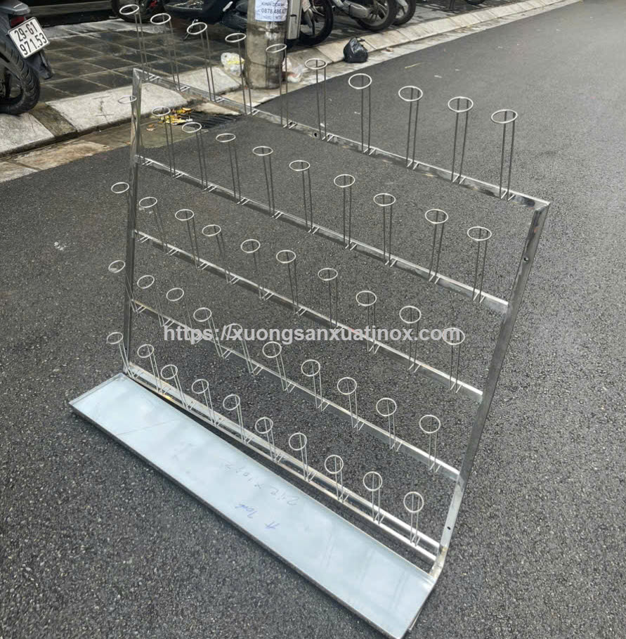 https://xuongsanxuatinox.com/ke-up-coc-inox-tap-the-2
