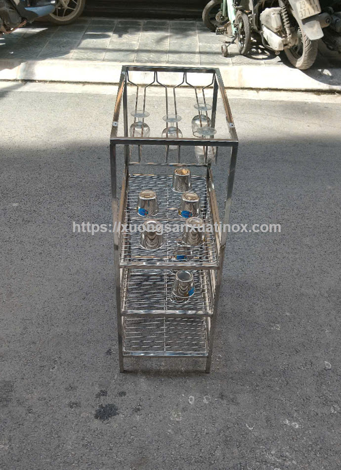 https://xuongsanxuatinox.com/ke-up-ly-coc-inox-4-tang-3