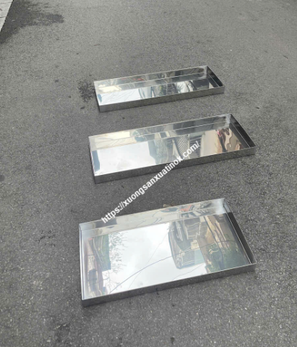 https://xuongsanxuatinox.com/khay-inox-de-hai-san-lam-theo-yeu-cau-4