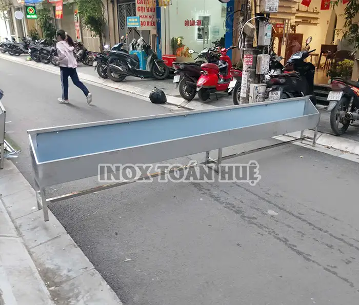 mang-tieu-inox-cong-cong-gia-re1