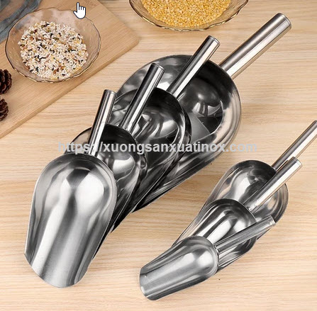 Muôi xúc đá inox