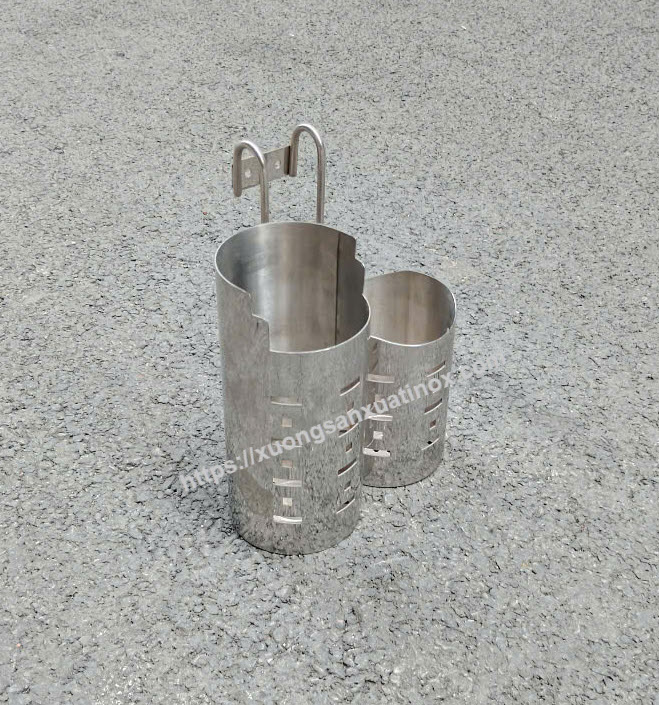 https://xuongsanxuatinox.com/Ống đũa đôi tròn inox 2