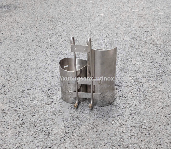 https://xuongsanxuatinox.com/Ống đũa đôi tròn inox 5