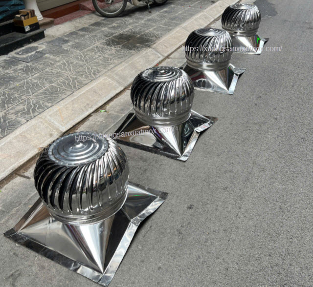 https://xuongsanxuatinox.com/qua-cau-inox-mai-dinh-2
