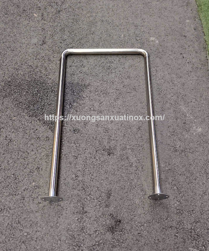 https://xuongsanxuatinox.com/Thanh vịn inox an toàn cho người già 5