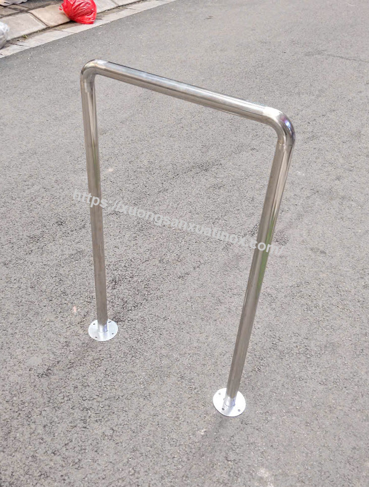 https://xuongsanxuatinox.com/Thanh vịn inox an toàn cho người già 2
