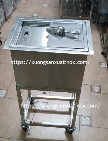 thung-da-inox-304-co-banh-xe-hinh-anh1