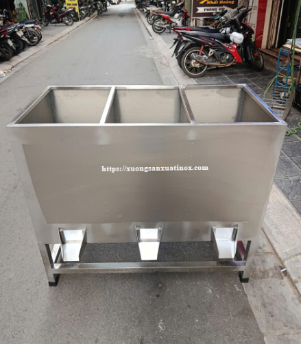https://xuongsanxuatinox.com/Thùng đựng gạo inox 500kg Hình ảnh