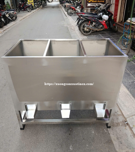 https://xuongsanxuatinox.com/Thùng đựng gạo inox mẫu giáo Hình ảnh