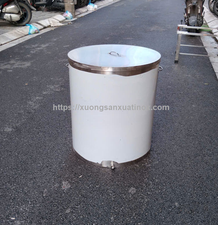 https://xuongsanxuatinox.com/Thùng đựng nước inox 304