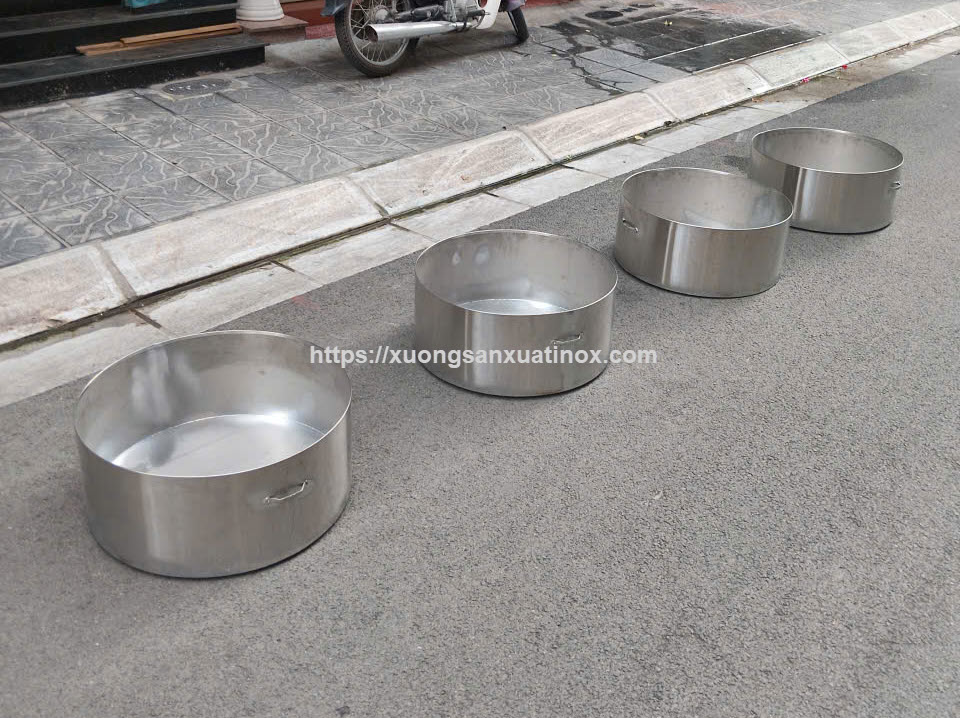 https://xuongsanxuatinox.com/Thùng đựng tro inox 304
