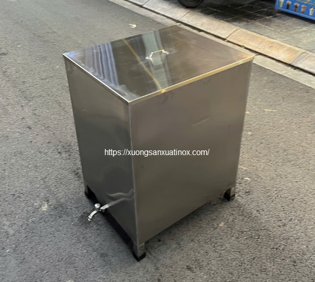 thung-inox-vuong-dung-nuoc-gia-re-hinh-anh1