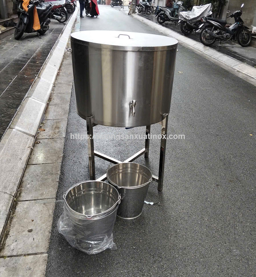 https://xuongsanxuatinox.com/thung-sang-chiet-dau-lac-inox