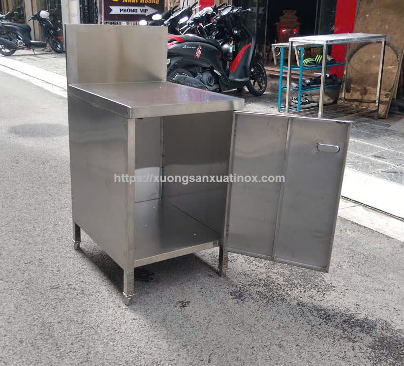 https://xuongsanxuatinox.com/tu-ban-bep-inox-2