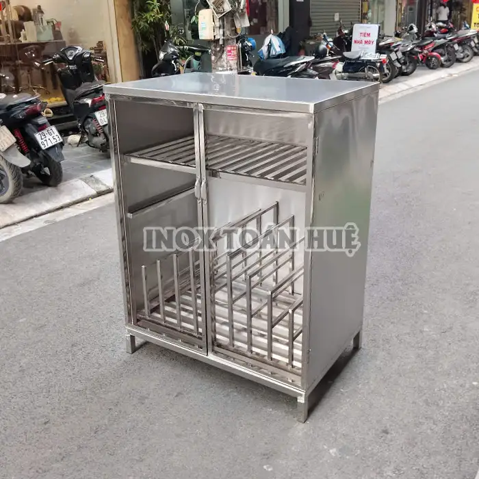 https://xuongsanxuatinox.com/tủ inox để dao thớt giá rẻ