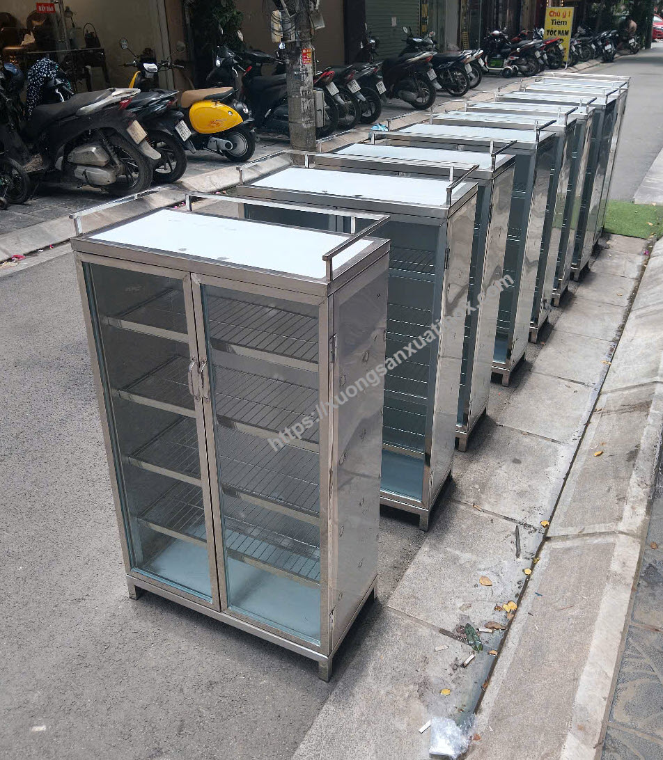 https://xuongsanxuatinox.com/tu-inox-dung-do-2