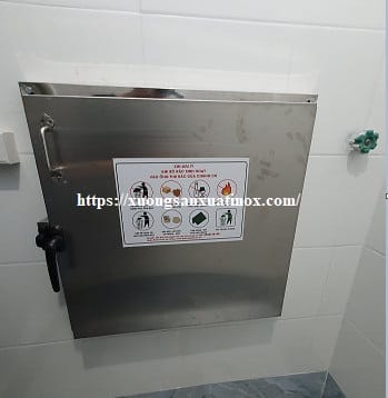 https://xuongsanxuatinox.com/Lắp đặt cửa inox ngăn mùi cho chung cư-   Hình ảnh