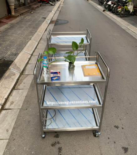 https://xuongsanxuatinox.com/Xe đẩy inox 3 tầng giá rẻ Hình ảnh